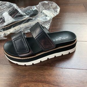 J/Slides - Betsey Sandal (Black)
